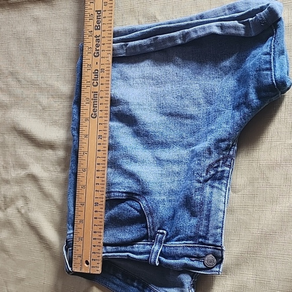Old navy‎ jean shorts - Picture 7 of 9
